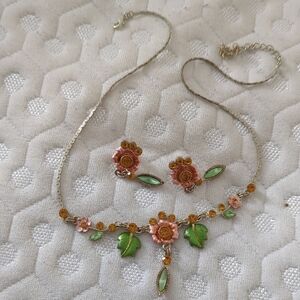 Floral Necklace and Earring Set in Pink and Green
